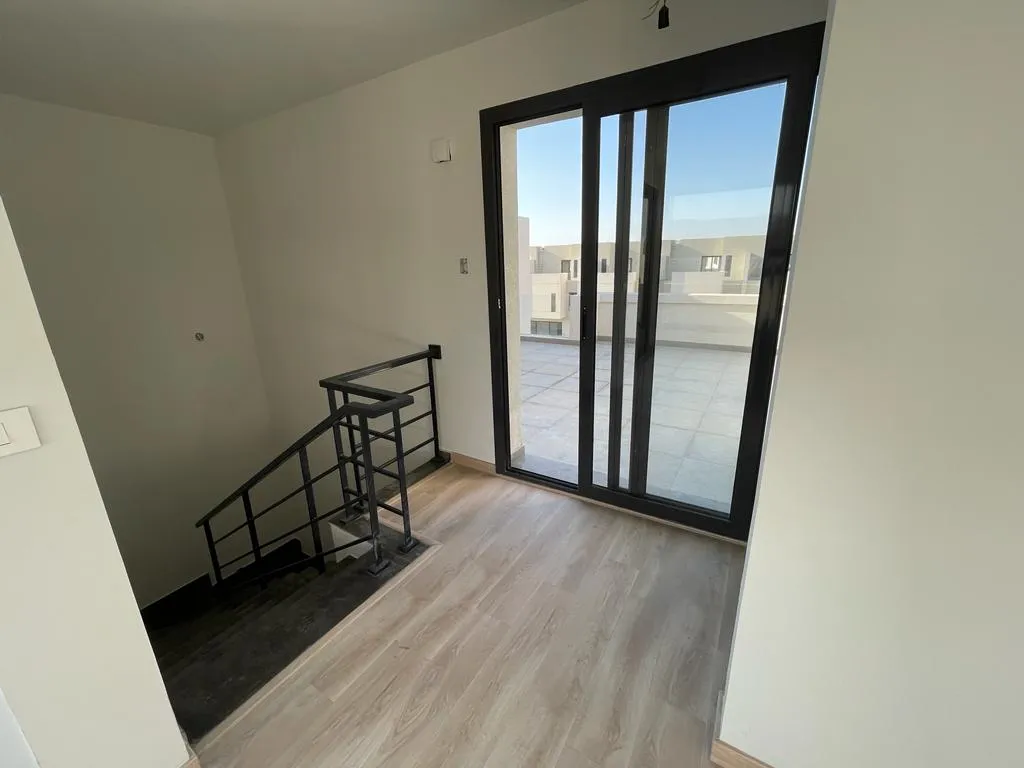Duplex for sale in Al Burouj in El Shorouk of 276 m² with 3 bedrooms