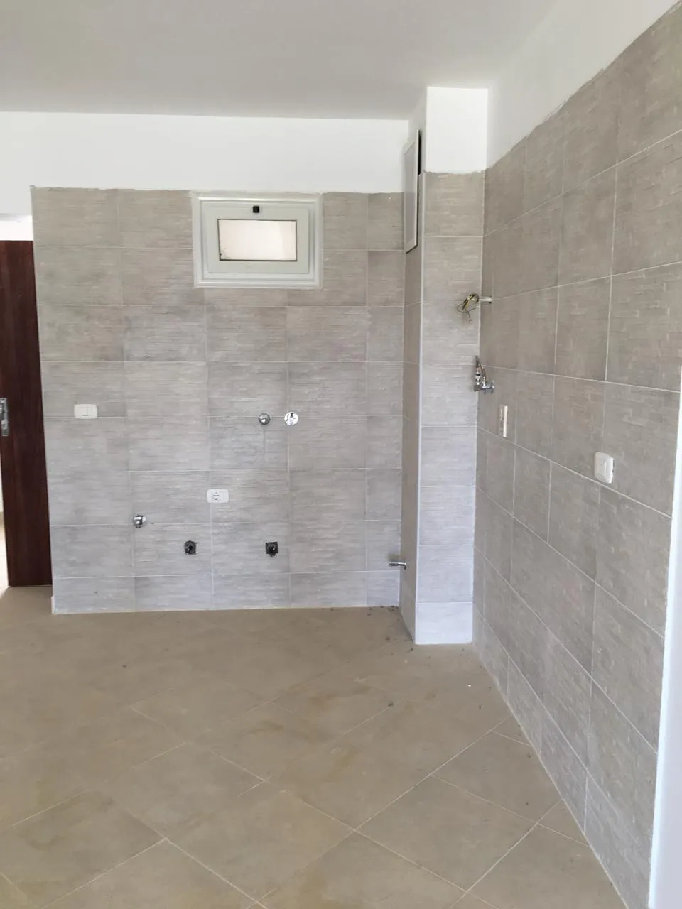 شقة للبيع في أمواج في سيدي عبد الرحمن بمساحة 0 م² تتكون من 2 غرف