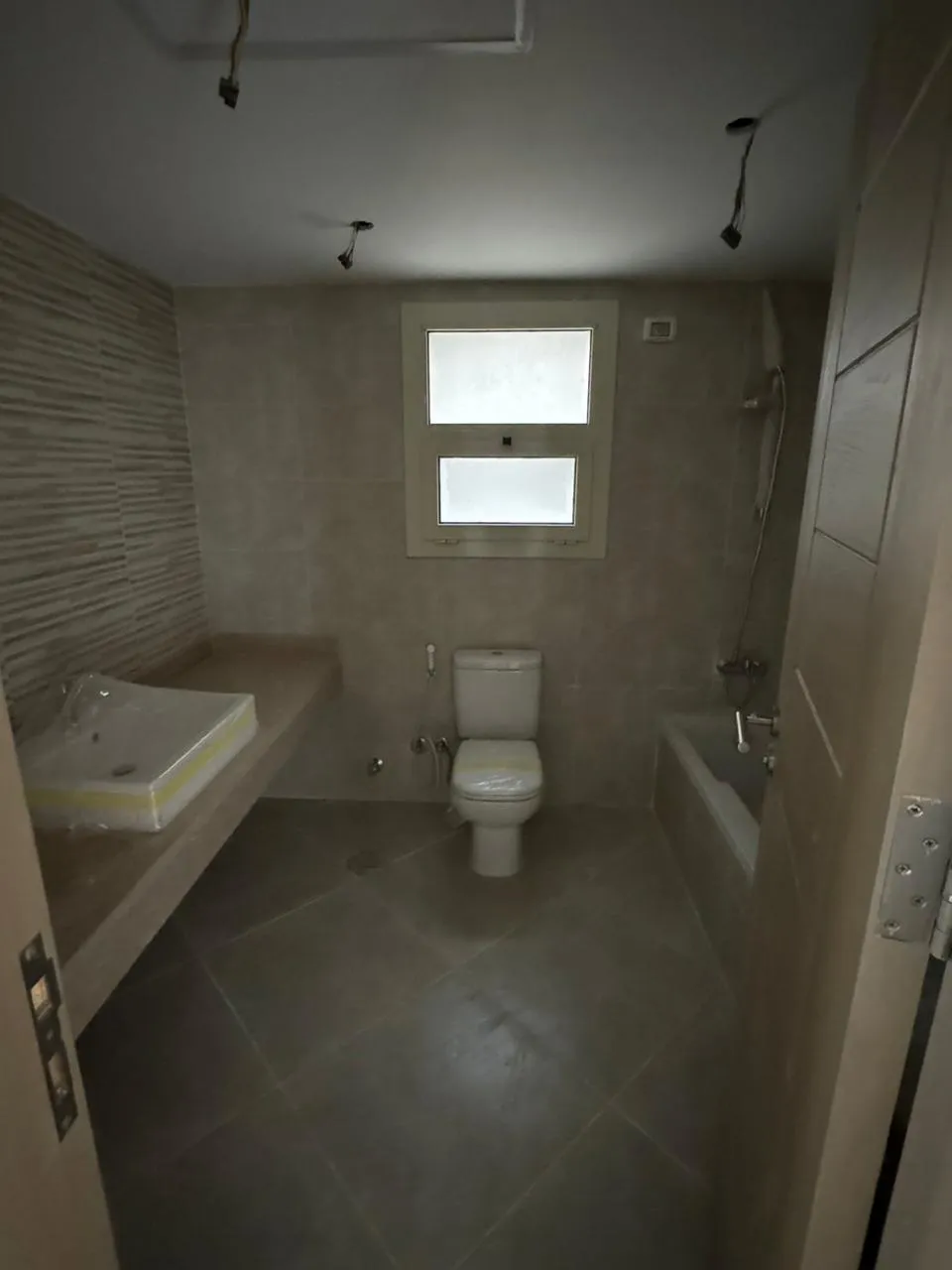  للبيع في نيو جيزة في  بمساحة 0 م² تتكون من 0 غرف