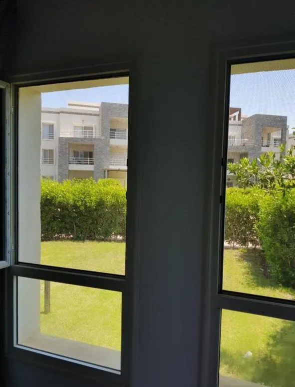 للبيع في أمواج في بمساحة 0 م² تتكون من 0 غرف