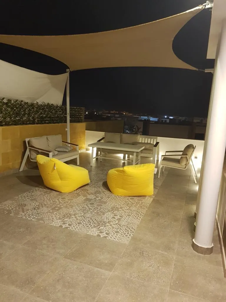 شاليه للبيع في سيشيل سيدي عبد الرحمن  في سيدي عبد الرحمن بمساحة 0 م² تتكون من 4 غرف