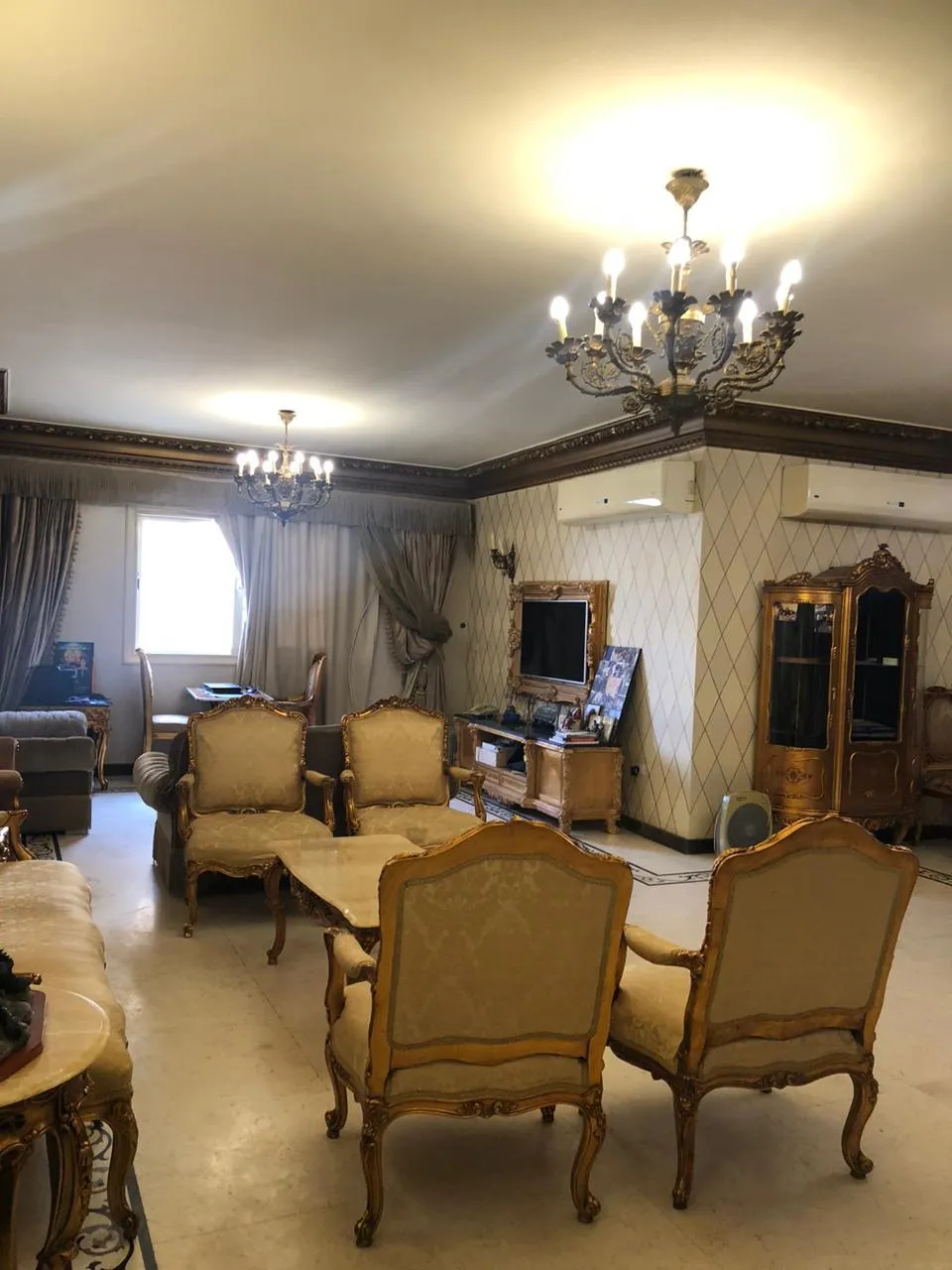 شقة للبيع في الرحاب  في القاهرة الجديدة بمساحة 220 م² تتكون من 4 غرف