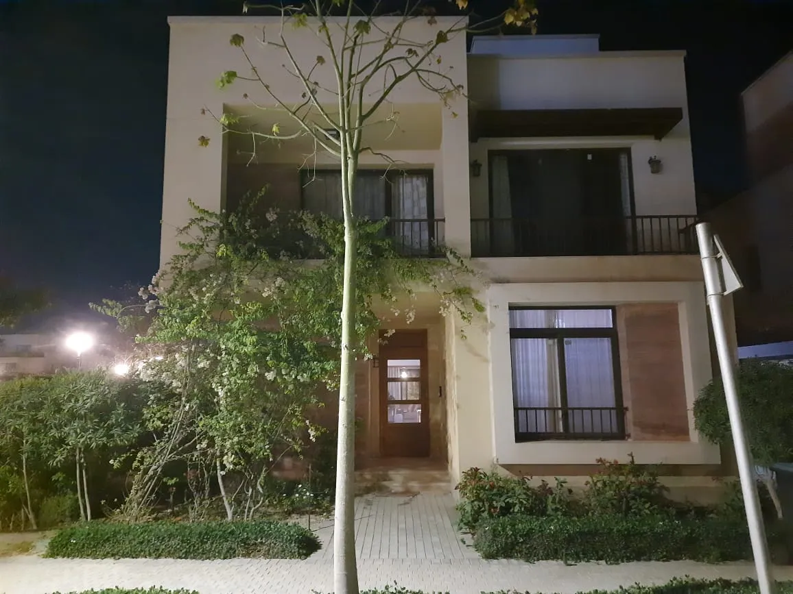 Villa for sale in Marassi in Sidi Abdel Rahman of 395 m² with 5 bedrooms