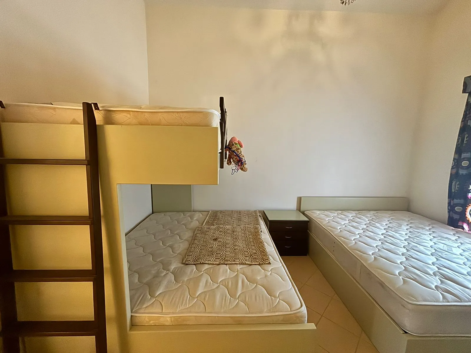  للبيع في لا فيستا توباز في  بمساحة 0 م² تتكون من 0 غرف