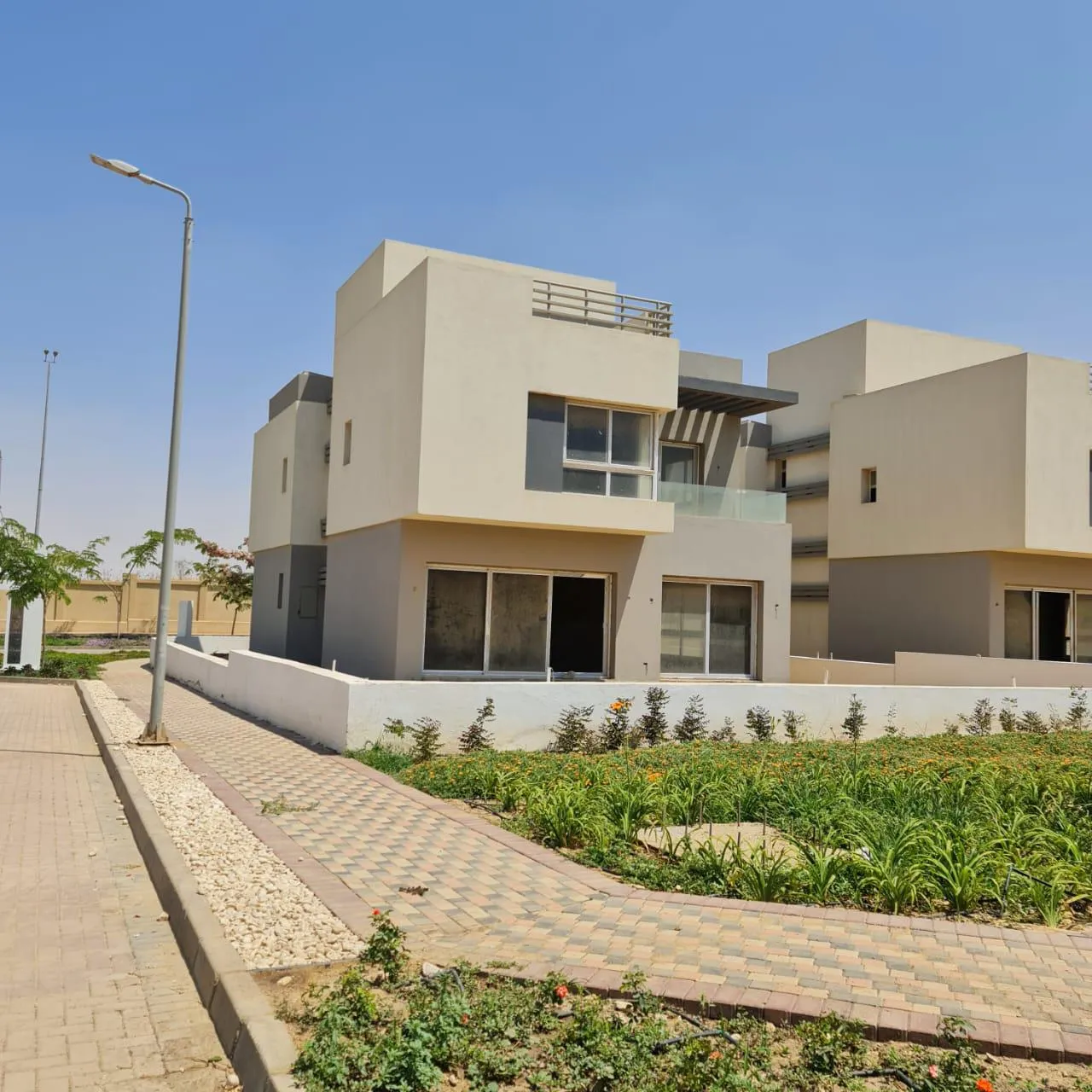 Villa for sale in Hyde Park in New Cairo of 327 m² with 6 bedrooms
