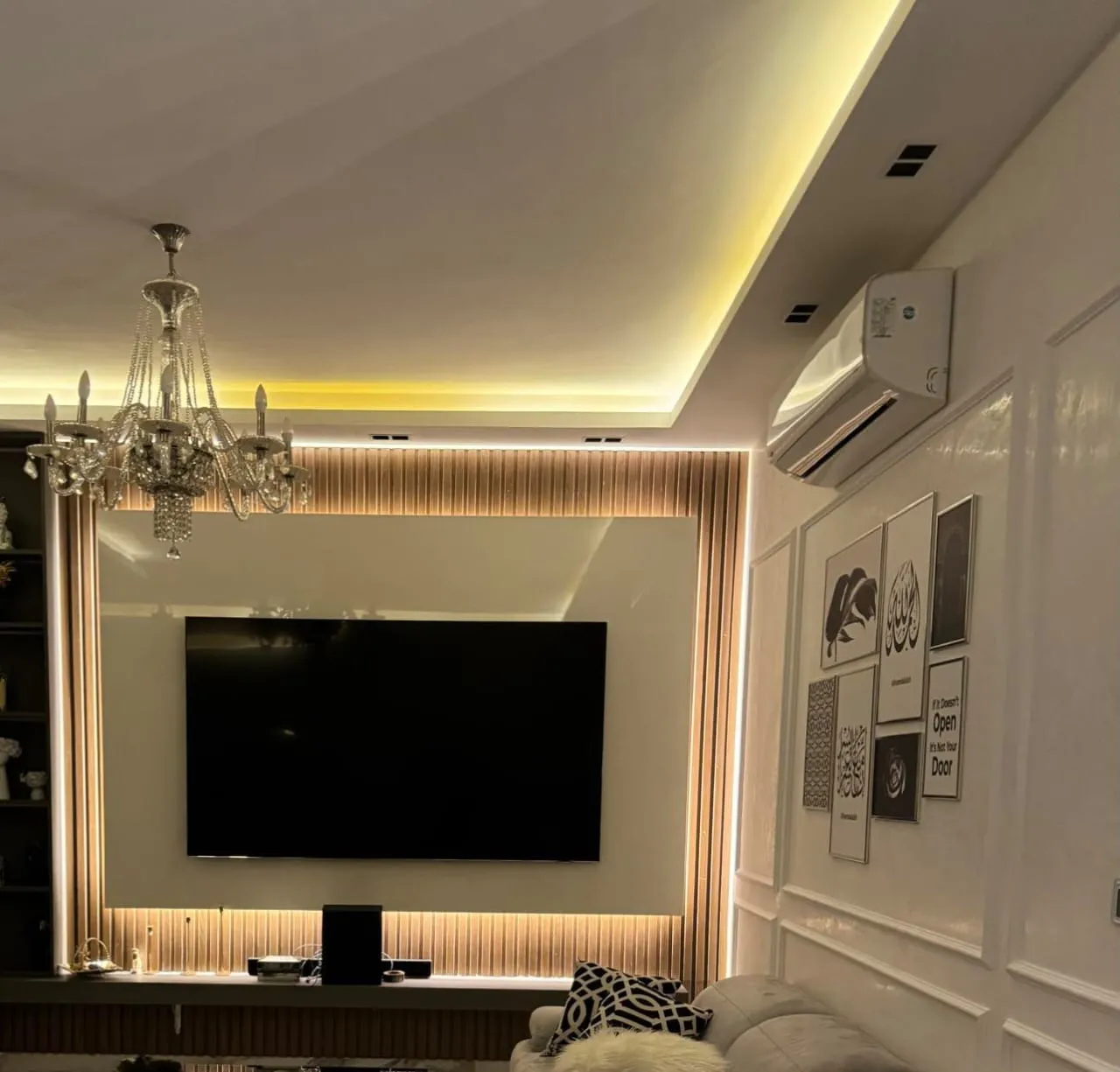 Townhouse for sale in Palm Hills Golf Extension in 6th of October City of 330 m² with 4 bedrooms