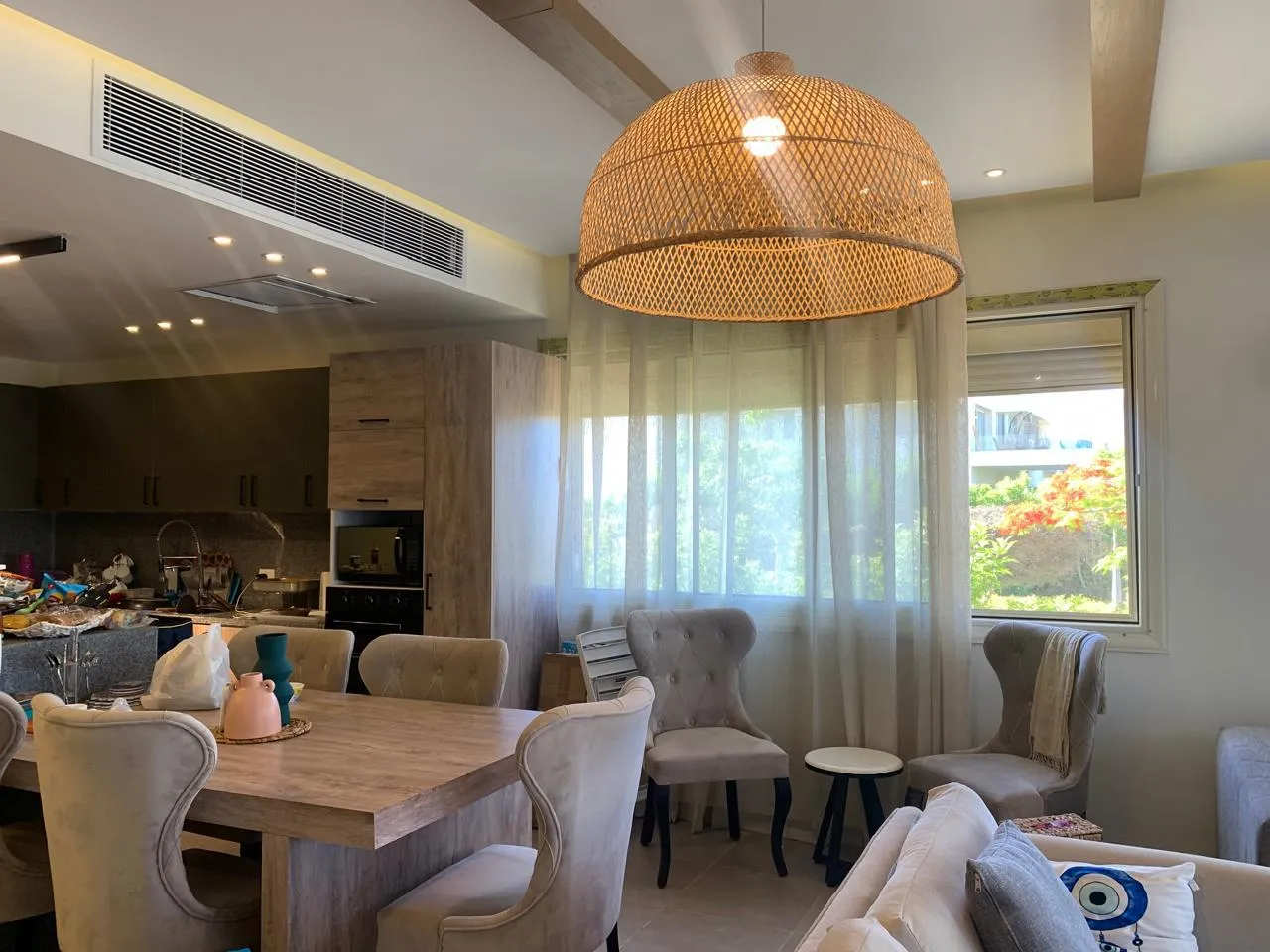 شاليه للبيع في هاسيندا باي في سيدي عبد الرحمن بمساحة 220 م² تتكون من 4 غرف