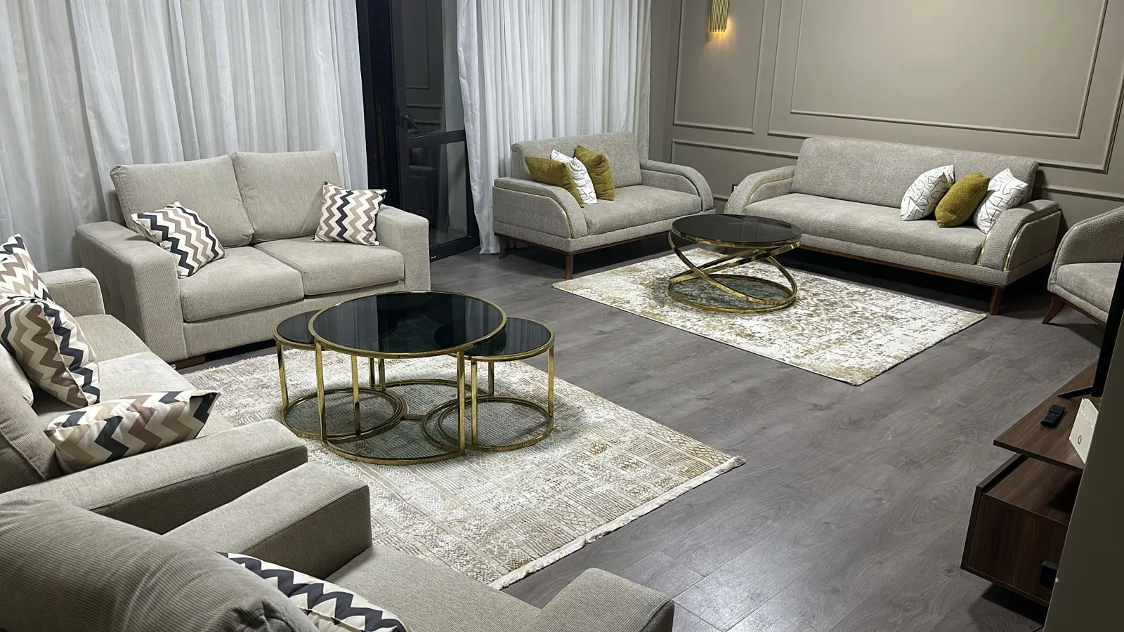 Apartment for sale in Beverly Hills in 6th of October City of 210 m² with 3 bedrooms