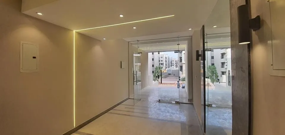  للبيع في فيفث سكوير المراسم في  بمساحة 0 م² تتكون من 0 غرف