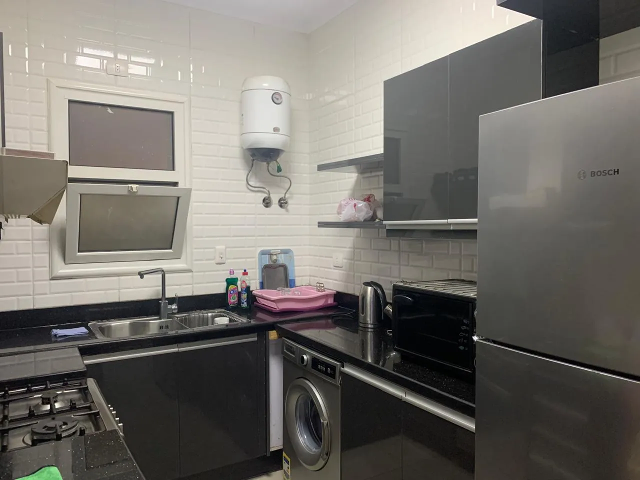  للبيع في أمواج في  بمساحة 0 م² تتكون من 0 غرف