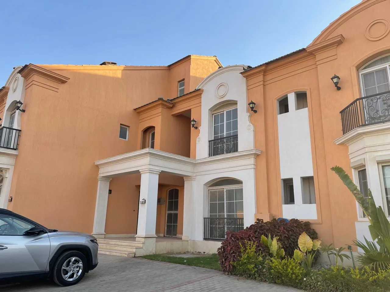 Townhouse for sale in Layan in New Cairo of 265 m² with 3 bedrooms