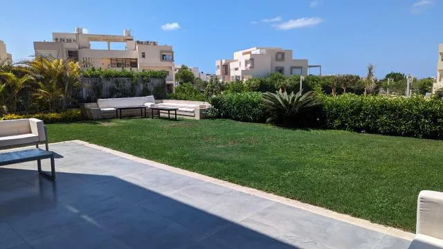 Chalet for sale in Hacienda White in Sidi Abdel Rahman of 0 m² with 3 bedrooms