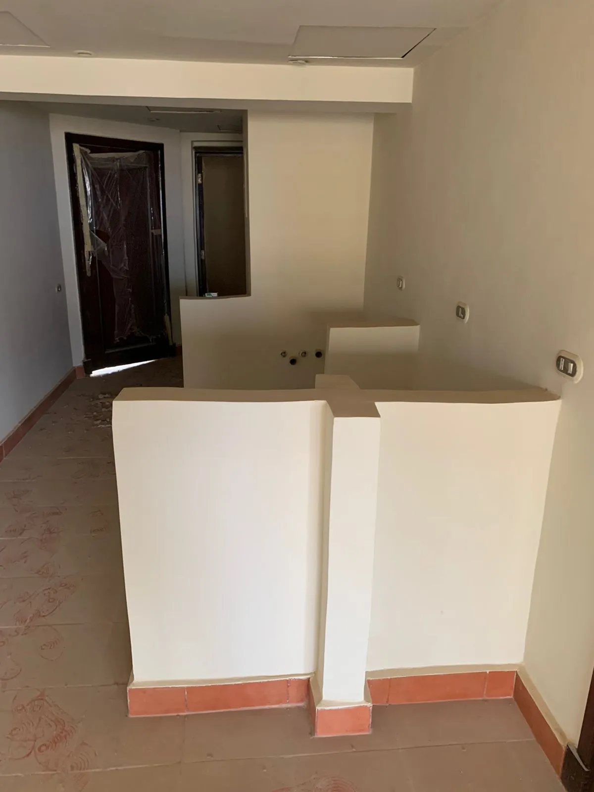  للبيع في بورتو السخنة في  بمساحة 0 م² تتكون من 0 غرف