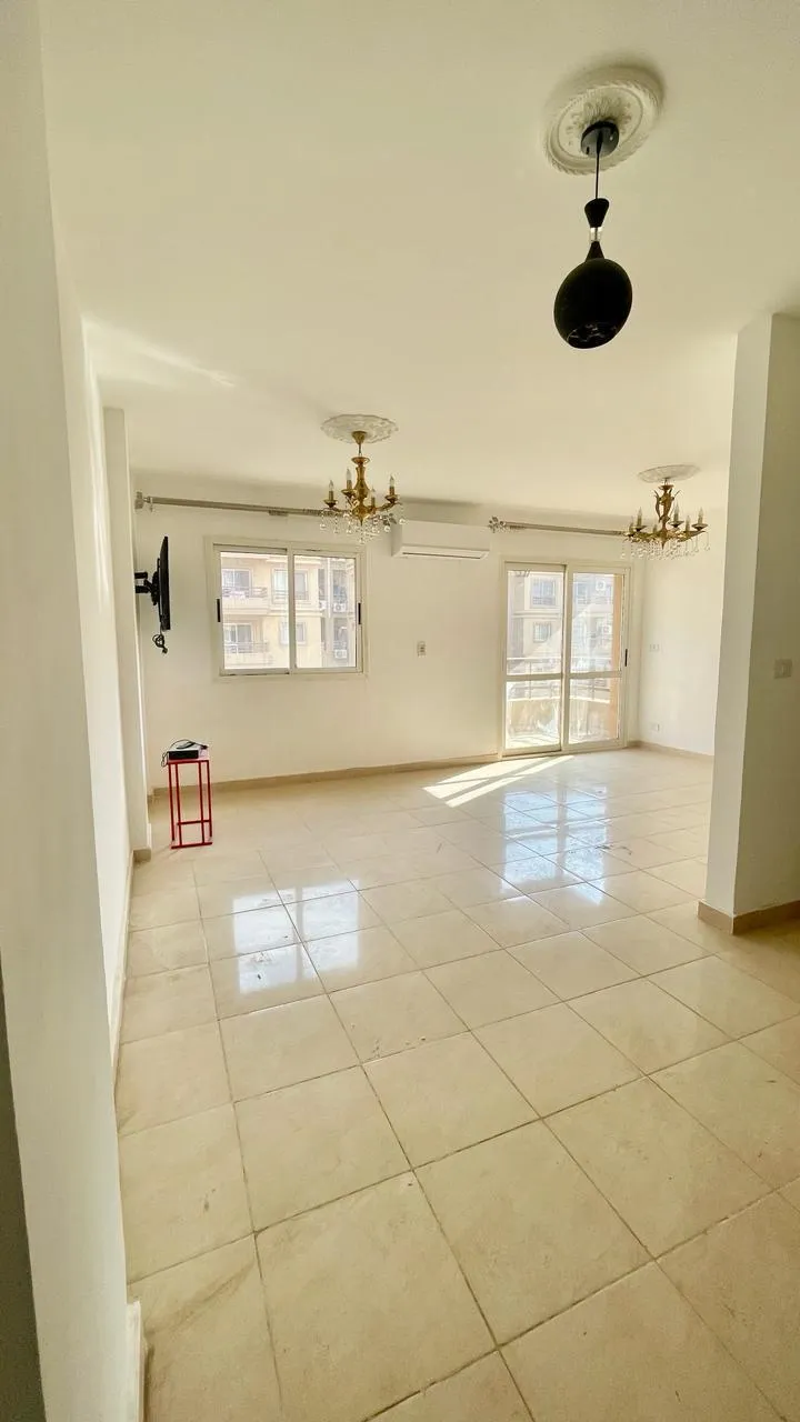 شقة للبيع في مدينتي في مدينتي بمساحة 0 م² تتكون من 2 غرف