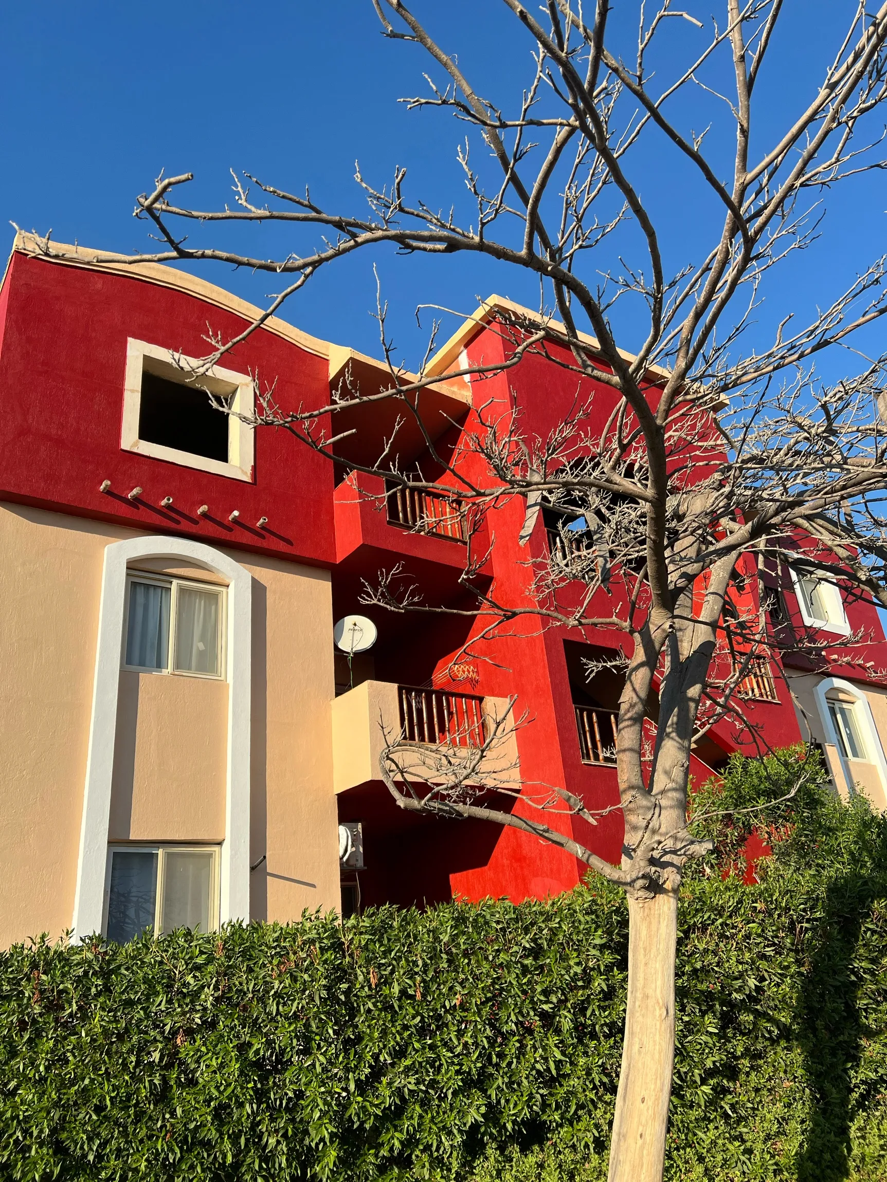  للبيع في بنجلوز في  بمساحة 0 م² تتكون من 0 غرف