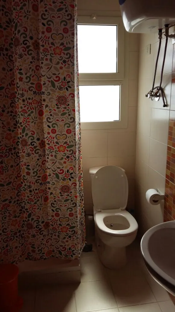 للبيع في تلال الساحل الشمالي في بمساحة 0 م² تتكون من 0 غرف