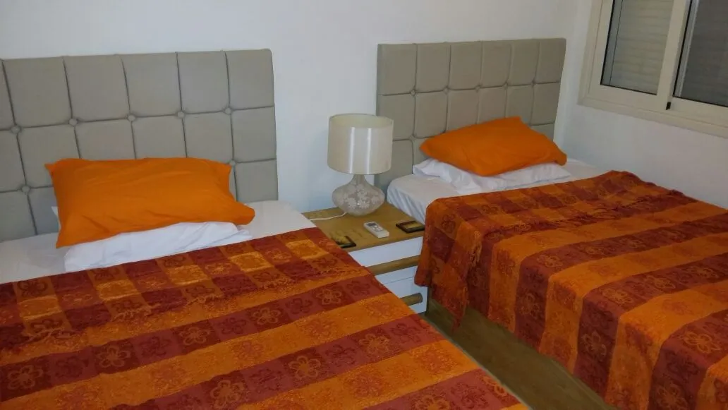 للبيع في تلال الساحل الشمالي في بمساحة 0 م² تتكون من 0 غرف