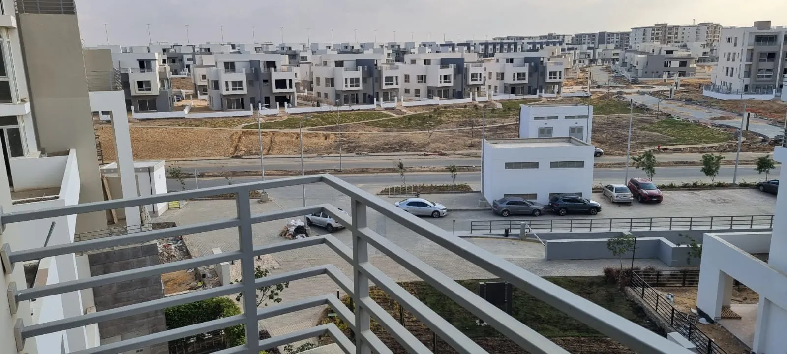  للبيع في هايد بارك في  بمساحة 0 م² تتكون من 0 غرف