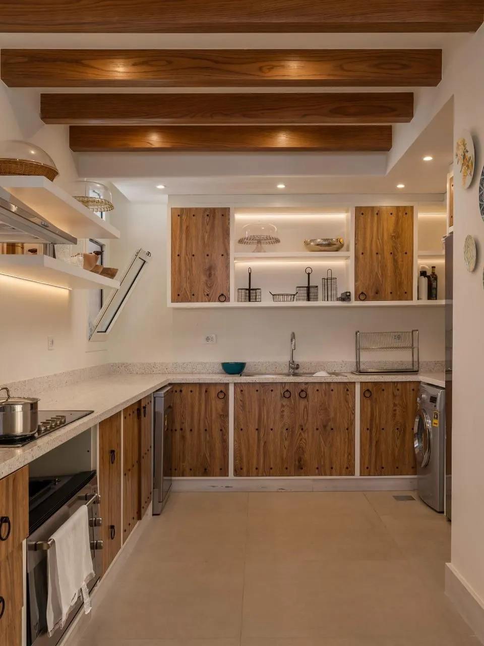  للبيع في سيشيل سيدي عبد الرحمن  في  بمساحة 0 م² تتكون من 0 غرف