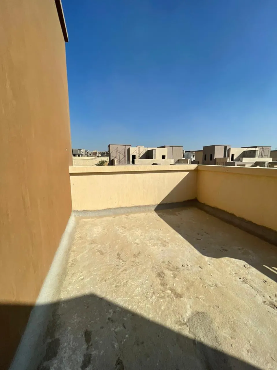 تاون هاوس للبيع في نيو جيزة في مدينة السادس من أكتوبر بمساحة 0 م² تتكون من 3 غرف