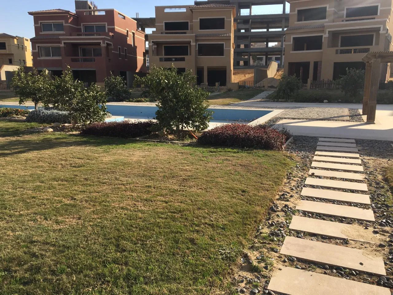 فيلا للبيع في قطامية جاردينز في القاهرة الجديدة بمساحة 0 م² تتكون من 4 غرف