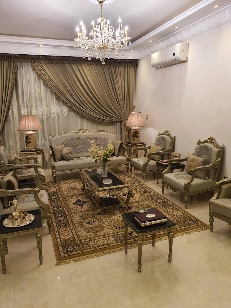 فيلا للبيع في ستيلا مصر الجديدة في الشروق بمساحة 0 م² تتكون من 4 غرف