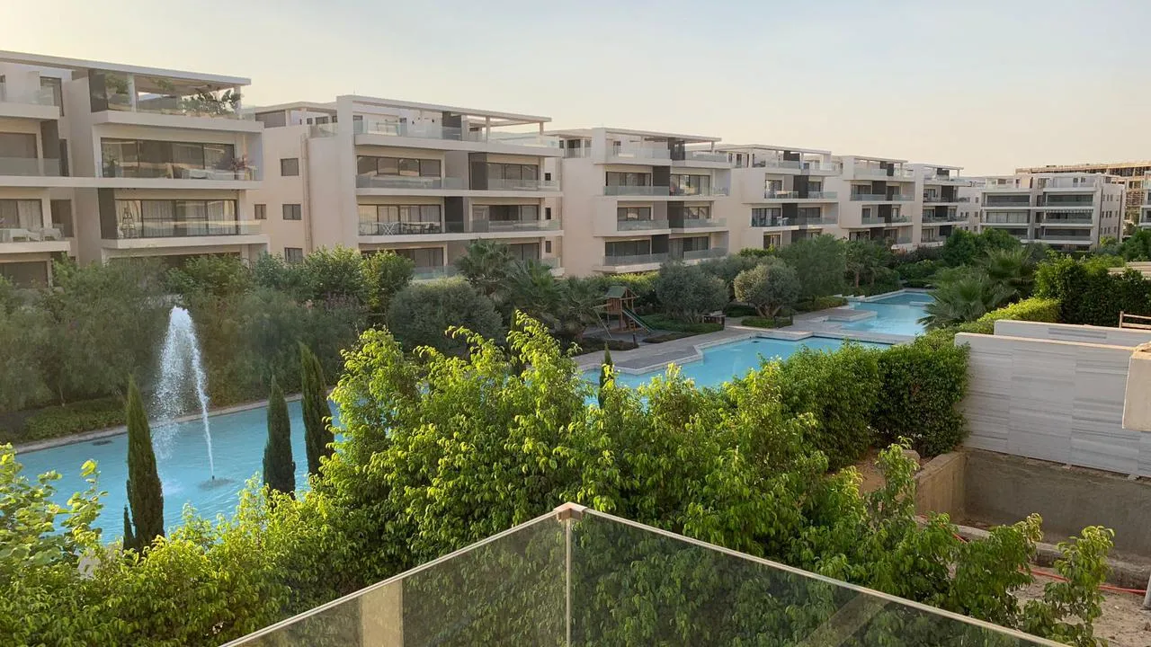 شقة للبيع في ليك فيو ريزيدنس في جولدن سكوير بمساحة 0 م² تتكون من 3 غرف