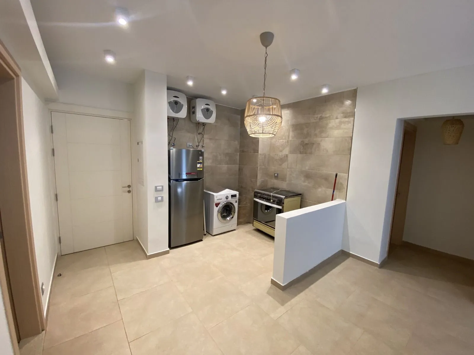 شاليه للبيع في المونت الجلالة في العين السخنة بمساحة 126 م² تتكون من 3 غرف