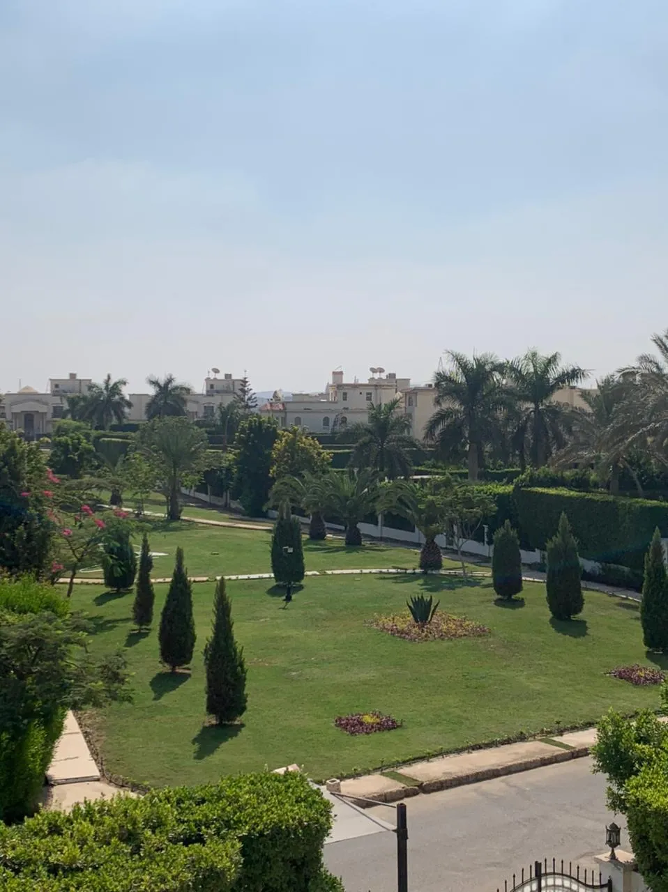 توين هاوس للبيع في الروضة في مدينة السادس من أكتوبر بمساحة 0 م² تتكون من 5 غرف