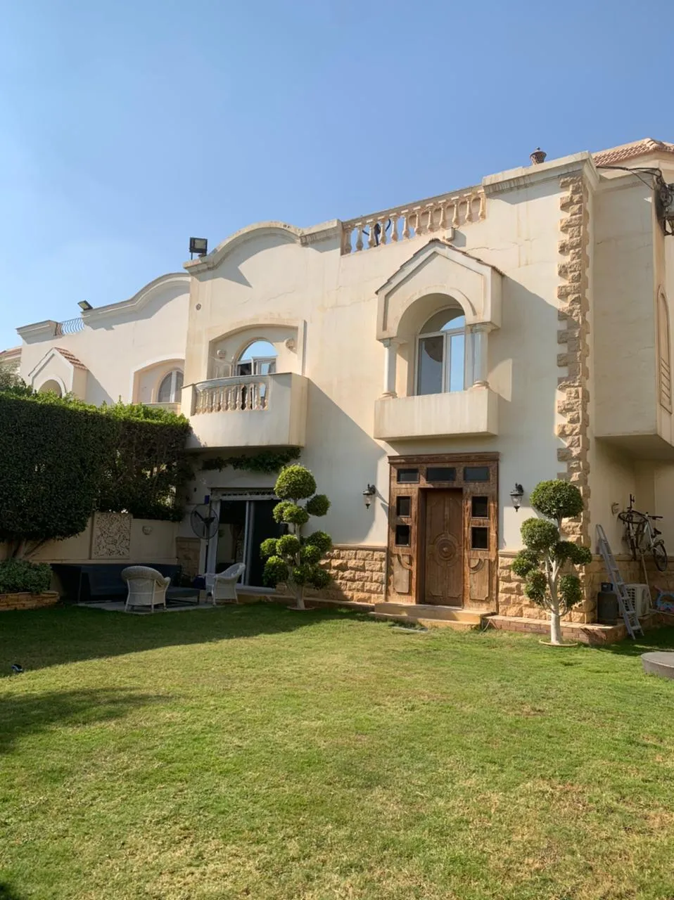 توين هاوس للبيع في الروضة في مدينة السادس من أكتوبر بمساحة 0 م² تتكون من 5 غرف