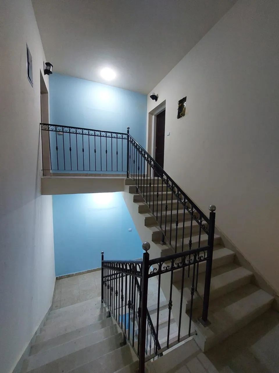 دوبلكس للبيع في ماونتن فيو جيزة بلاتو في مدينة السادس من أكتوبر بمساحة 340 م² تتكون من 3 غرف