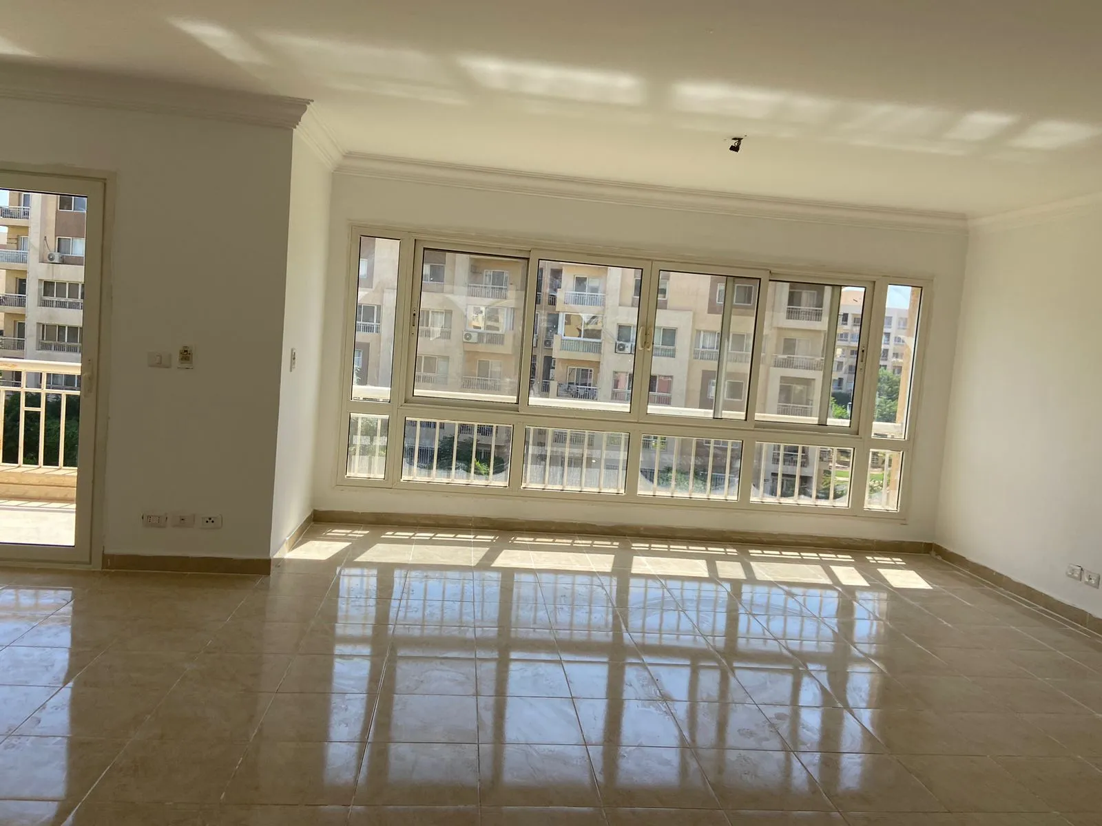 Apartment for sale in Madinaty in Madinaty of 200 m² with 3 bedrooms