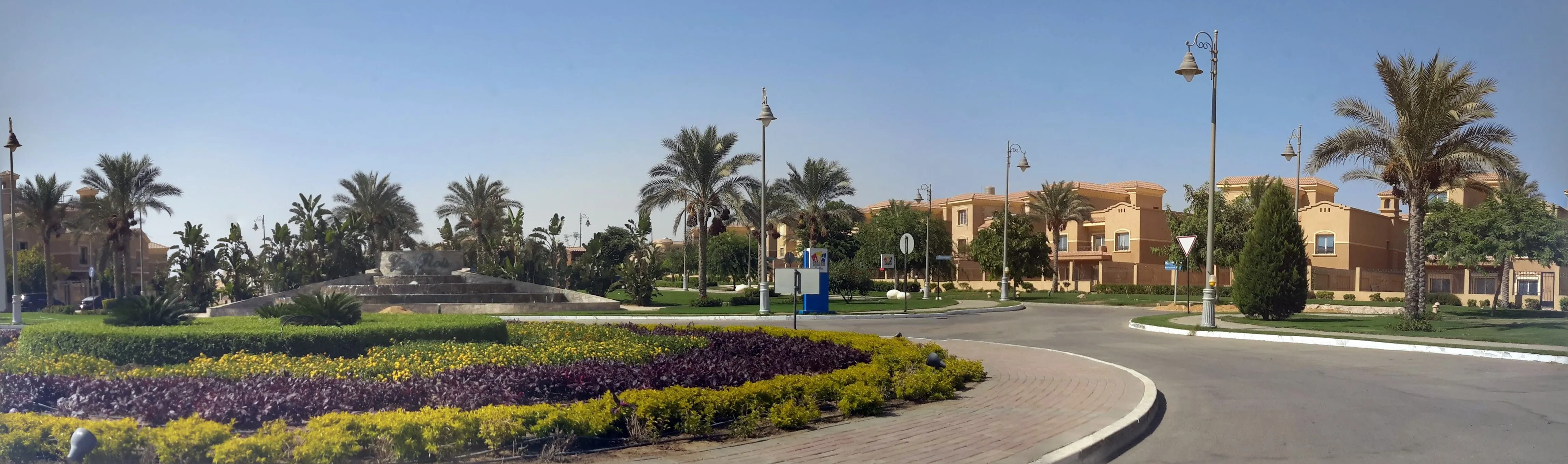 توين هاوس للبيع في ليه روا القاهره الجديده في القاهرة الجديدة بمساحة 410 م² تتكون من 5 غرف