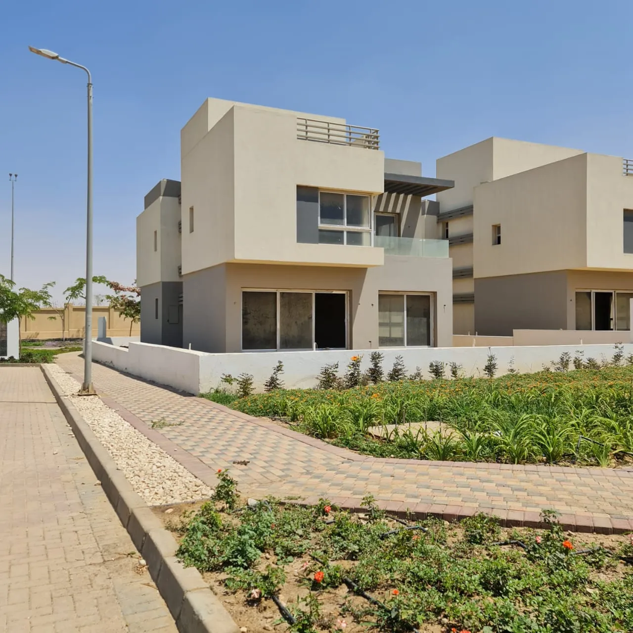 Villa for sale in Hyde Park in New Cairo of 327 m² with 4 bedrooms