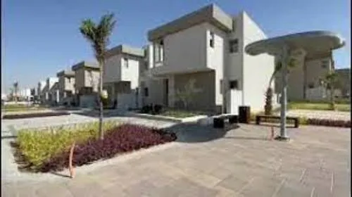 Villa for sale in Badya  in October Gardens of 275 m² with 4 bedrooms