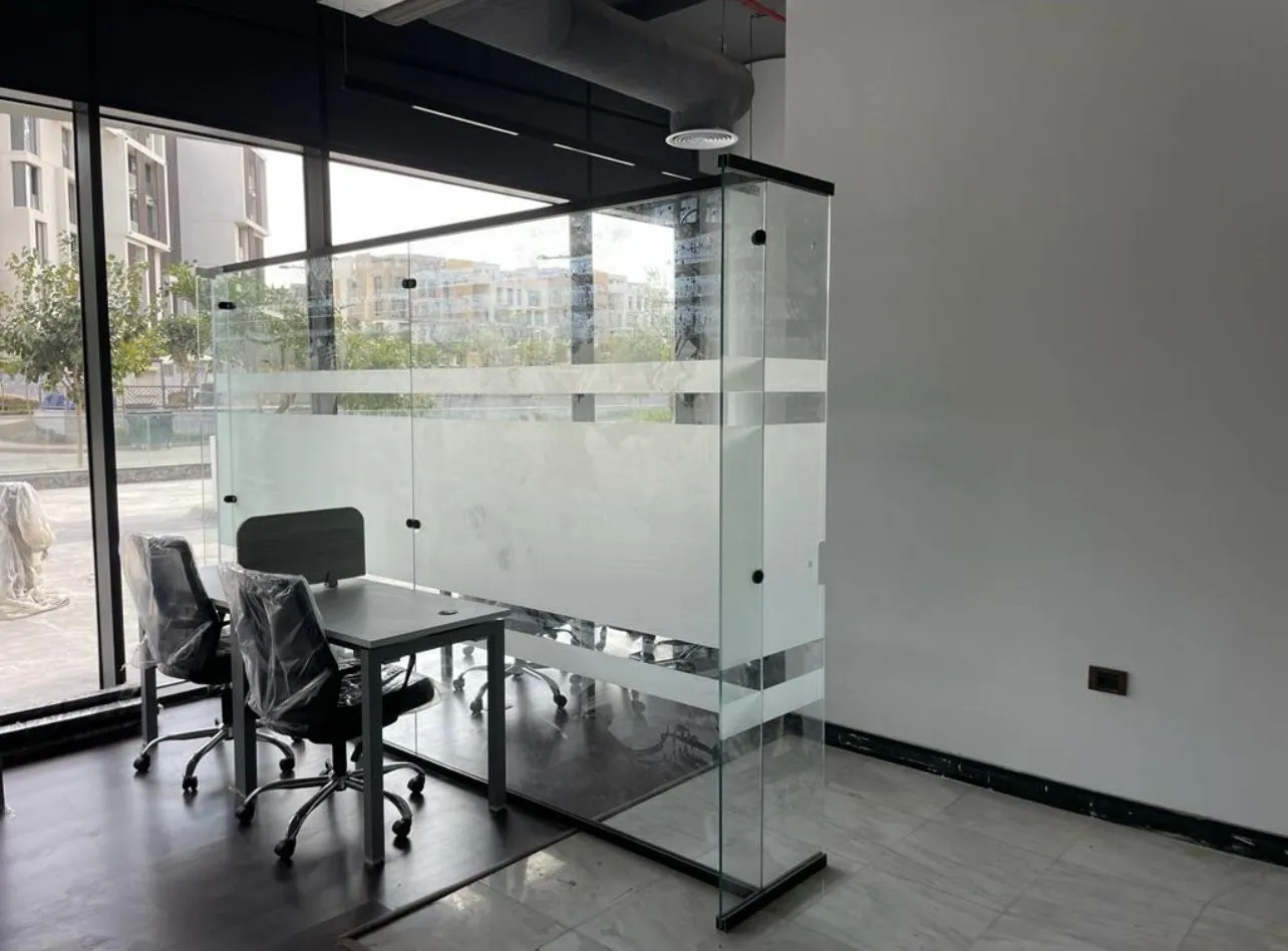  للبيع في ايست تاون في  بمساحة 0 م² تتكون من 0 غرف