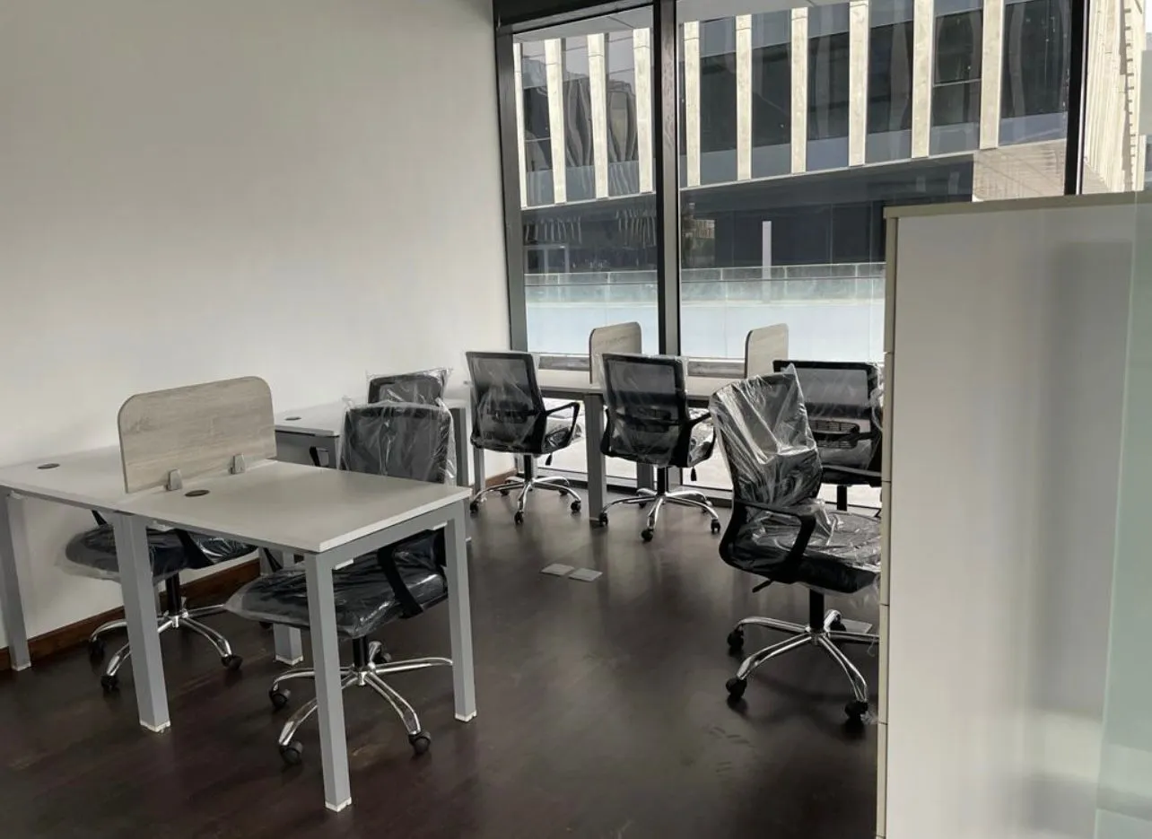  للبيع في ايست تاون في  بمساحة 0 م² تتكون من 0 غرف