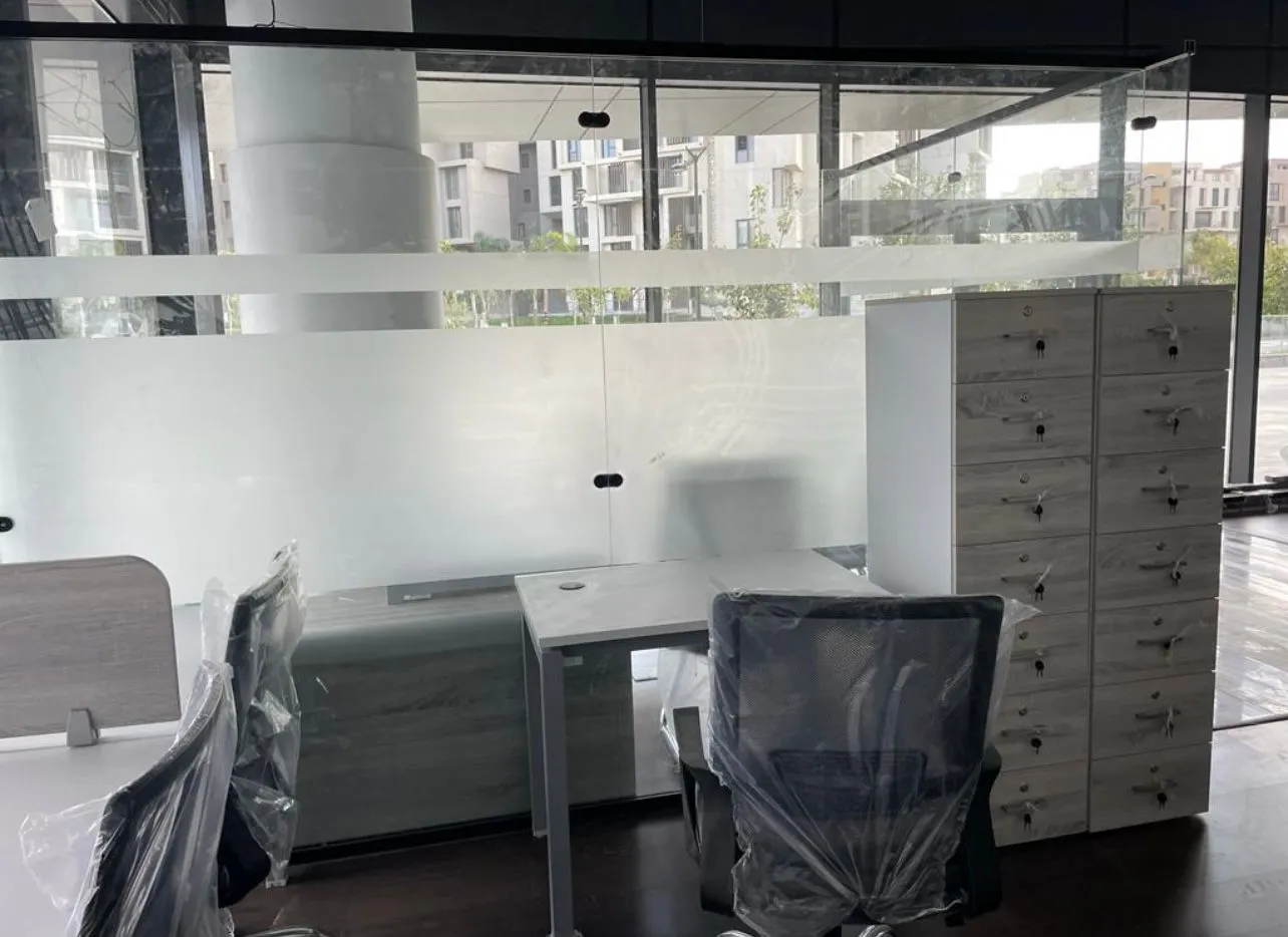  للبيع في ايست تاون في  بمساحة 0 م² تتكون من 0 غرف