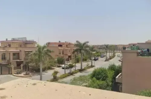 Twinhouse for sale in Rayhana in 6th of October City of 380 m² with 4 bedrooms