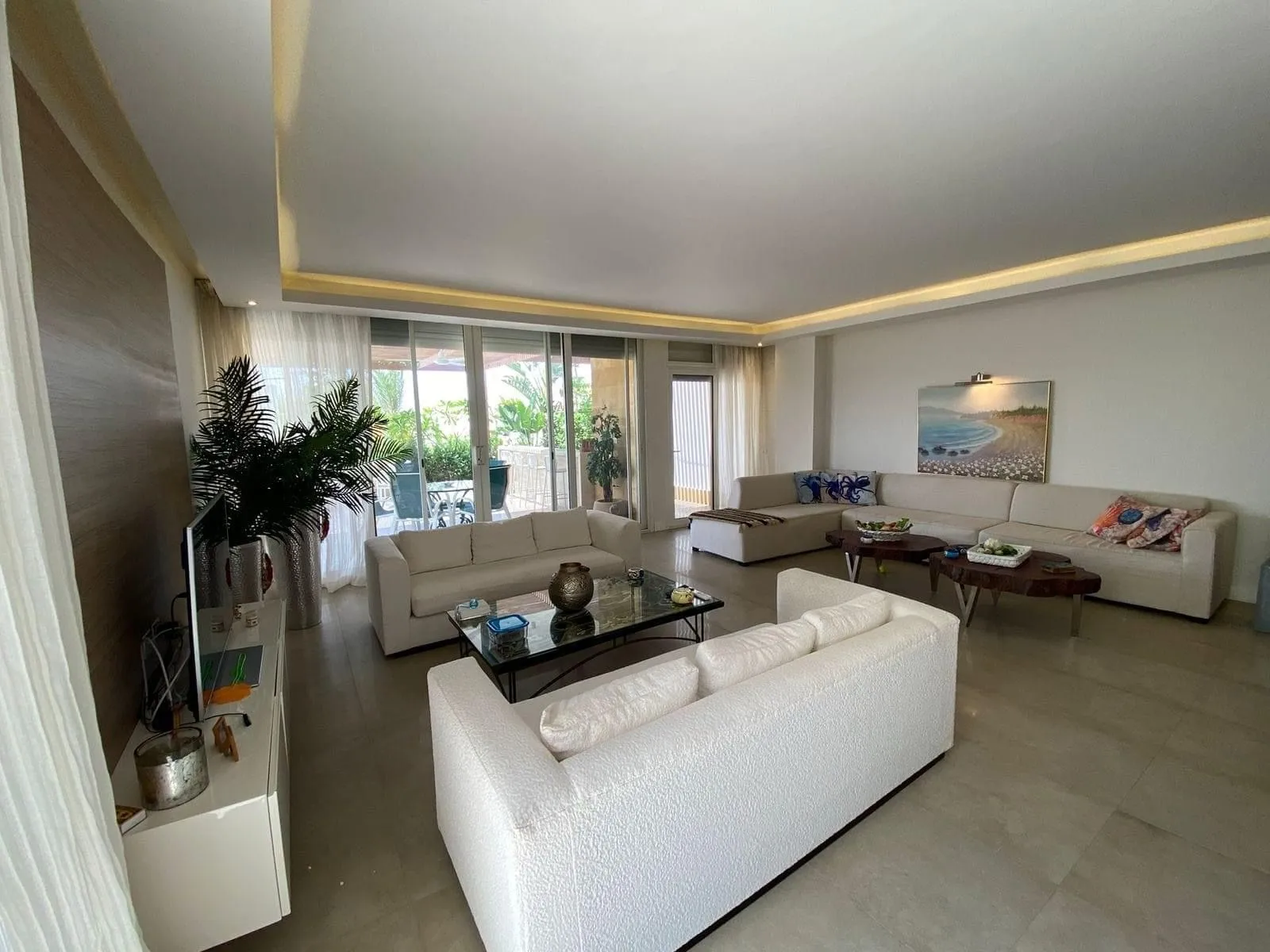 للبيع في سيشيل سيدي عبد الرحمن في بمساحة 0 م² تتكون من 0 غرف