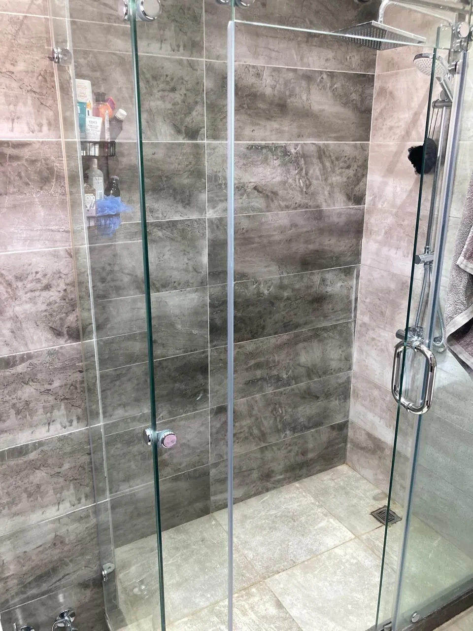 للبيع في فيليت في بمساحة 0 م² تتكون من 0 غرف