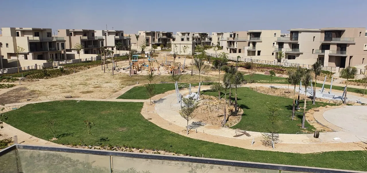 Twinhouse for sale in The Estates  in New Zayed of 291 m² with 4 bedrooms