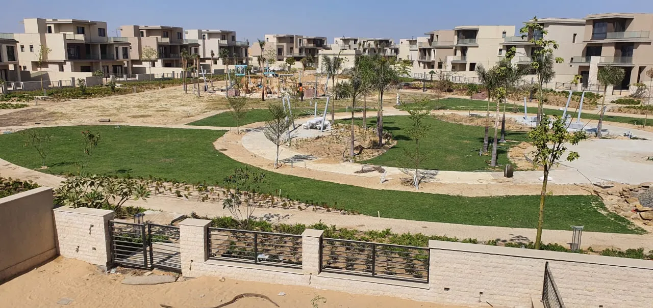 Twinhouse for sale in The Estates  in New Zayed of 291 m² with 4 bedrooms