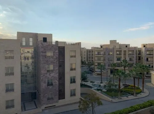 بنتهاوس للبيع في هاي لاند بارك في القاهرة الجديدة بمساحة 115 م² تتكون من 2 غرف