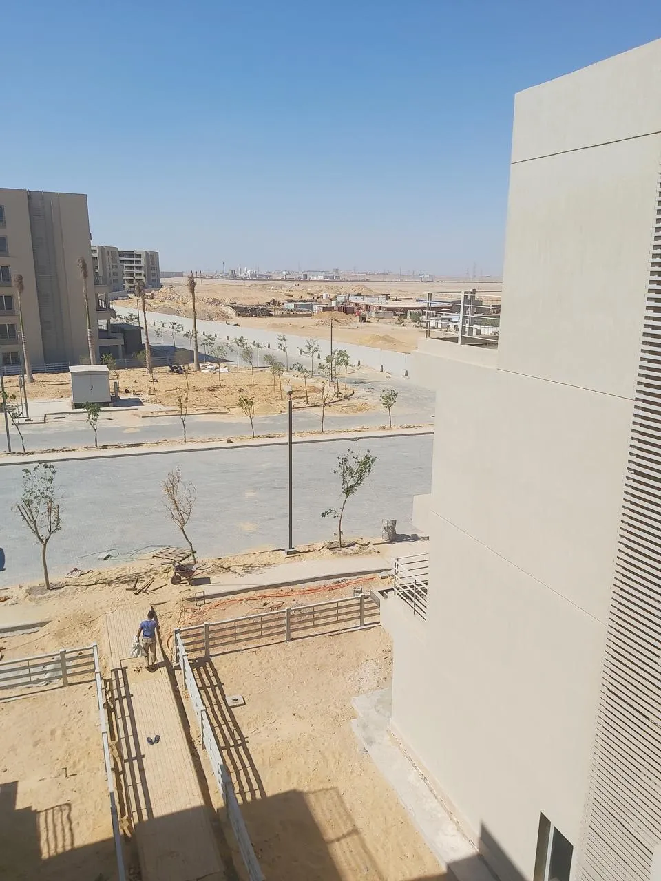 شقة للبيع في كابيتال جاردنز في القاهرة الجديدة بمساحة 206 م² تتكون من 3 غرف