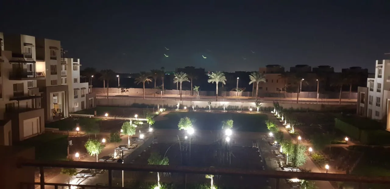 شقة للبيع في أب تاون كايرو في مقطم بمساحة 0 م² تتكون من 3 غرف