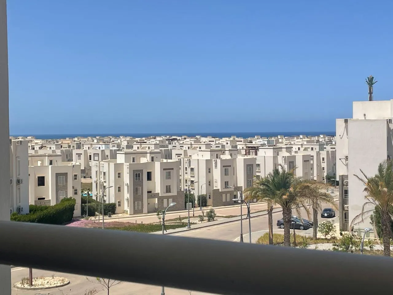  للبيع في أمواج في  بمساحة 0 م² تتكون من 0 غرف