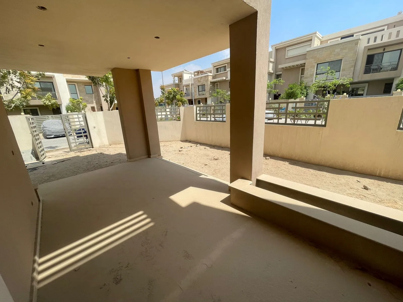 للبيع في تاج سيتي في بمساحة 0 م² تتكون من 0 غرف