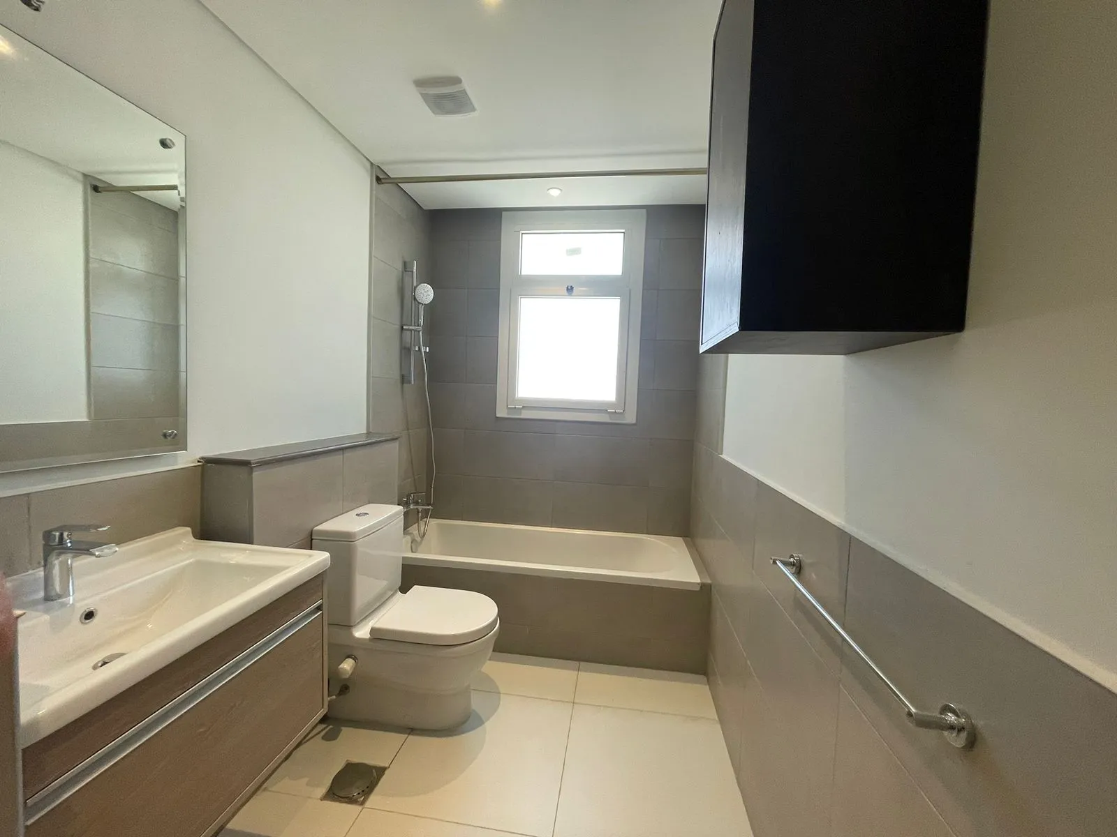 شقة للبيع في ميفيدا في القاهرة الجديدة بمساحة 220 م² تتكون من 3 غرف