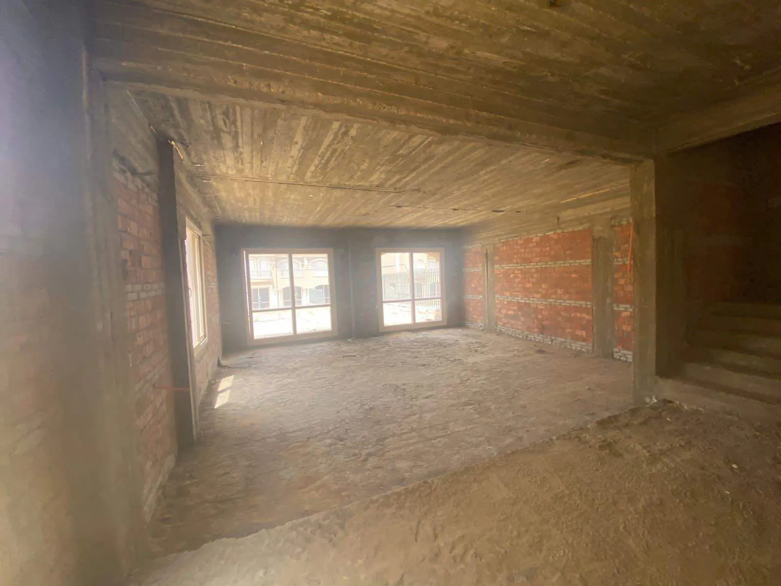  للبيع في الباتيو أورو في  بمساحة 0 م² تتكون من 0 غرف